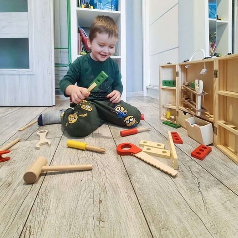 Kruzzel, skrzynka z zestawem narzędzi drewnianych