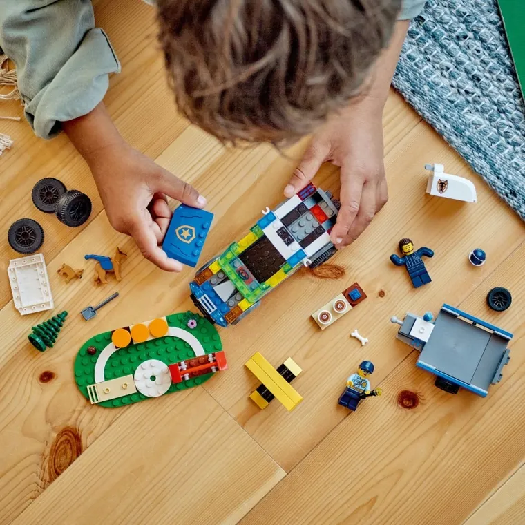 LEGO City, Szkolenie psów policyjnych w terenie, 60369