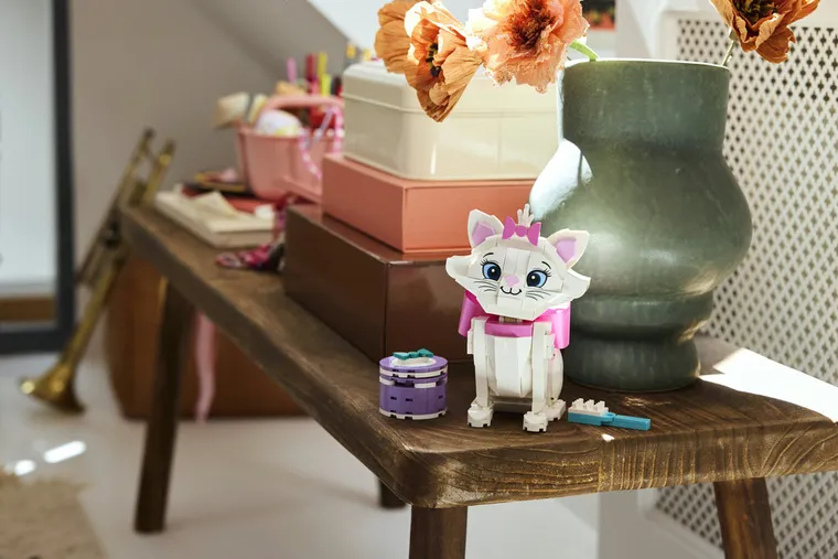 LEGO Disney, Aryskotraci - Urocza Marie, 43286