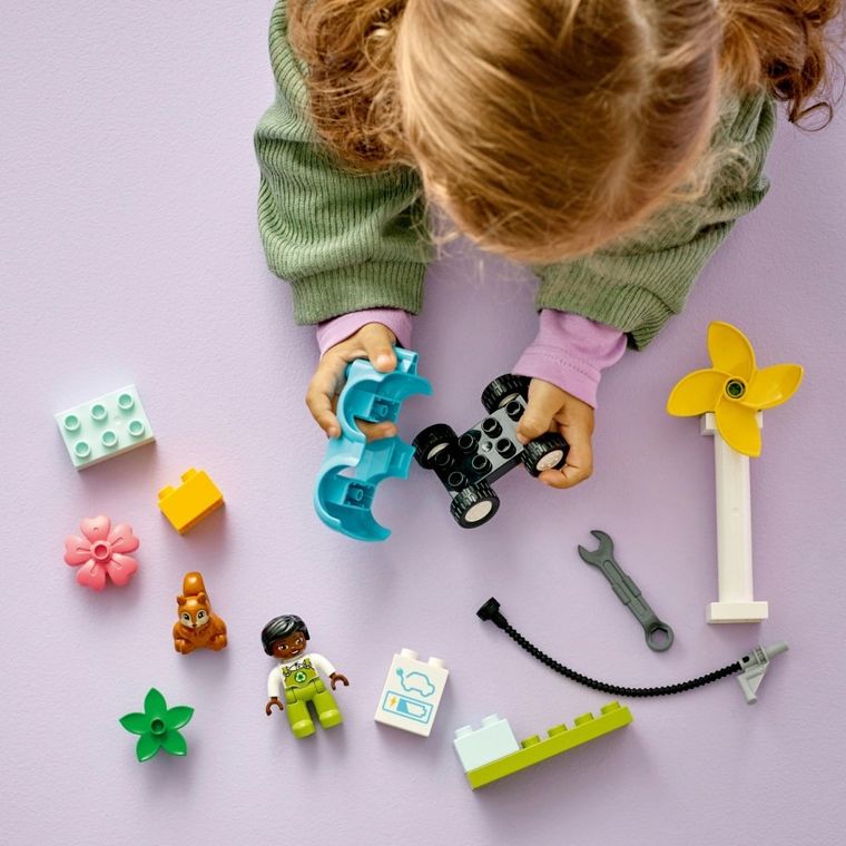 LEGO DUPLO, Town Turbina wiatrowa i samochód elektryczny, 10985