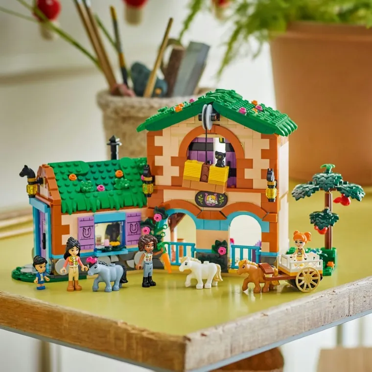 LEGO Friends, Ranczo kucyków i stajnia, 42654