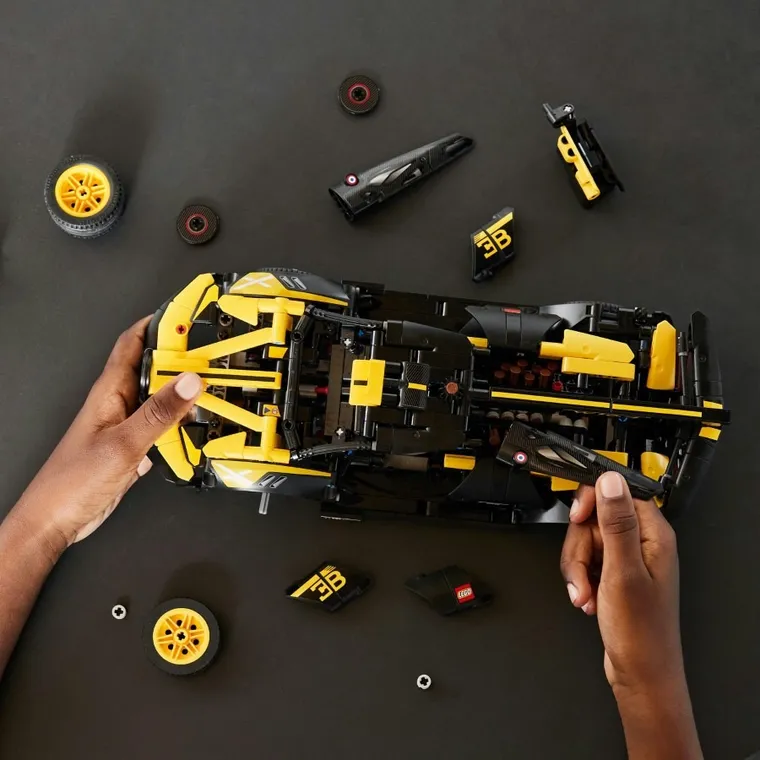 LEGO Technic, Bolid Bugatti, 42151