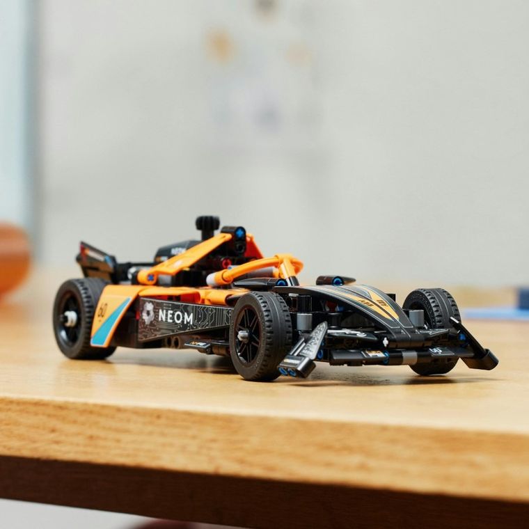 LEGO Technic, NEOM McLaren Formula E Race Car, 42169