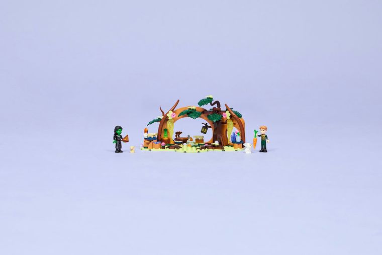 LEGO Wicked, Kryjówka Elphaby, 75687