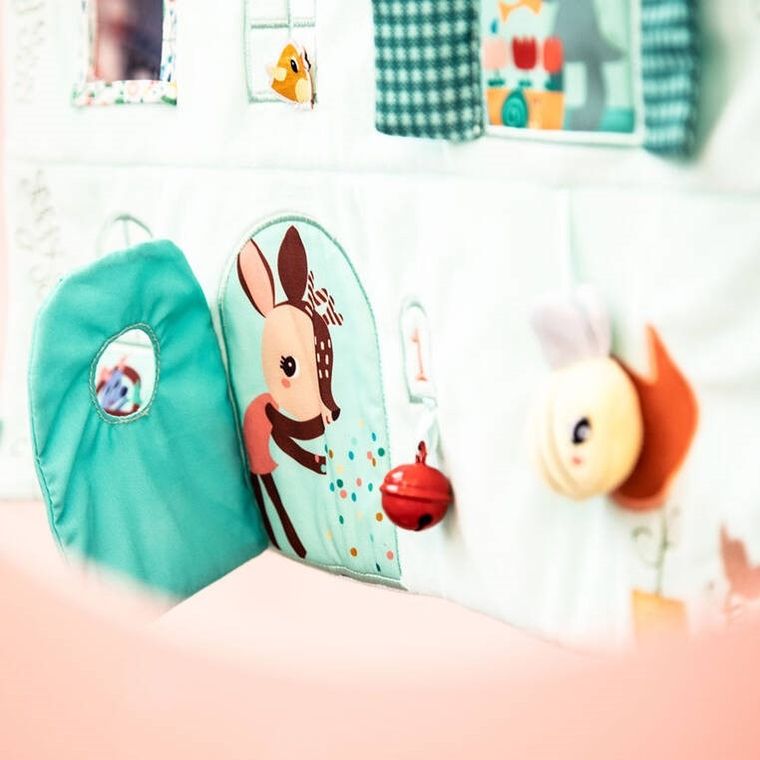 Lilliputiens, Domek Sarenki Stelli i Smoka Joe, miękka tablica aktywizująca do zabawy, 3m+