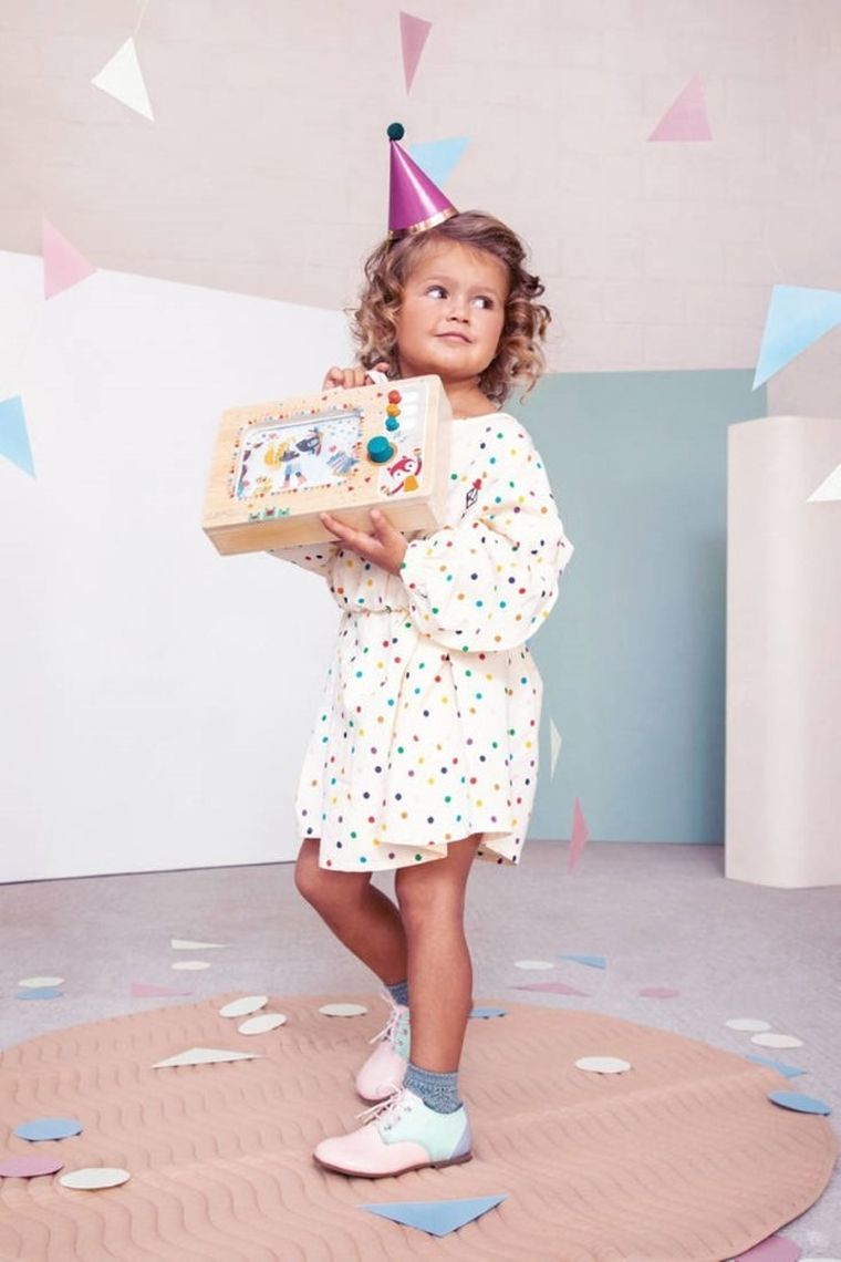 Lilliputiens, Telewizor, drewniana, animowana pozytywka, 10m+