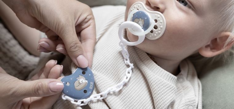 Lovi, Night&Day, łańcuszek do smoczka, różowy