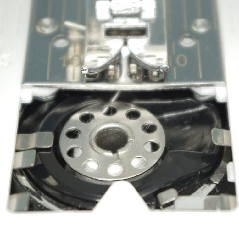 Łucznik, Everyday, maszyna do szycia