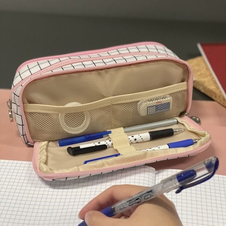 Maaleo, piórnik rozkładany, trzykomorowy, w kratkę