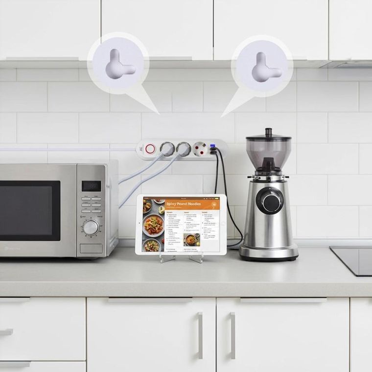 Maclean, listwa zasilająca, 3 gniazda, 3xUSB, 110-240V, AC 50/60HZ, 2.1A, 2500W, biała, 1,5m, MCE394 W