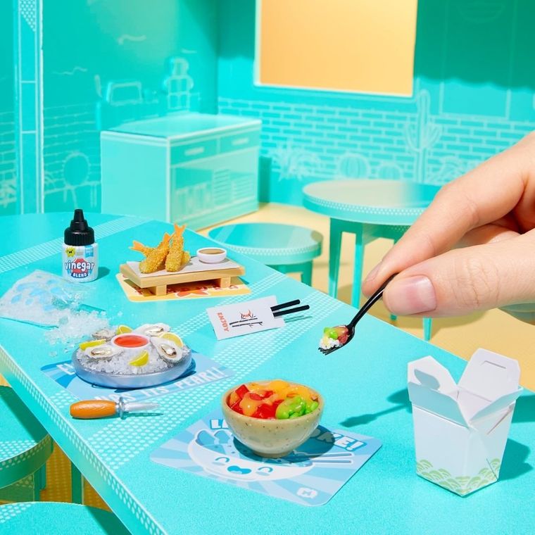 MGA's Miniverse, Make It Mini, Foods: Cafe, kula niespodzianka, mini jedzenie