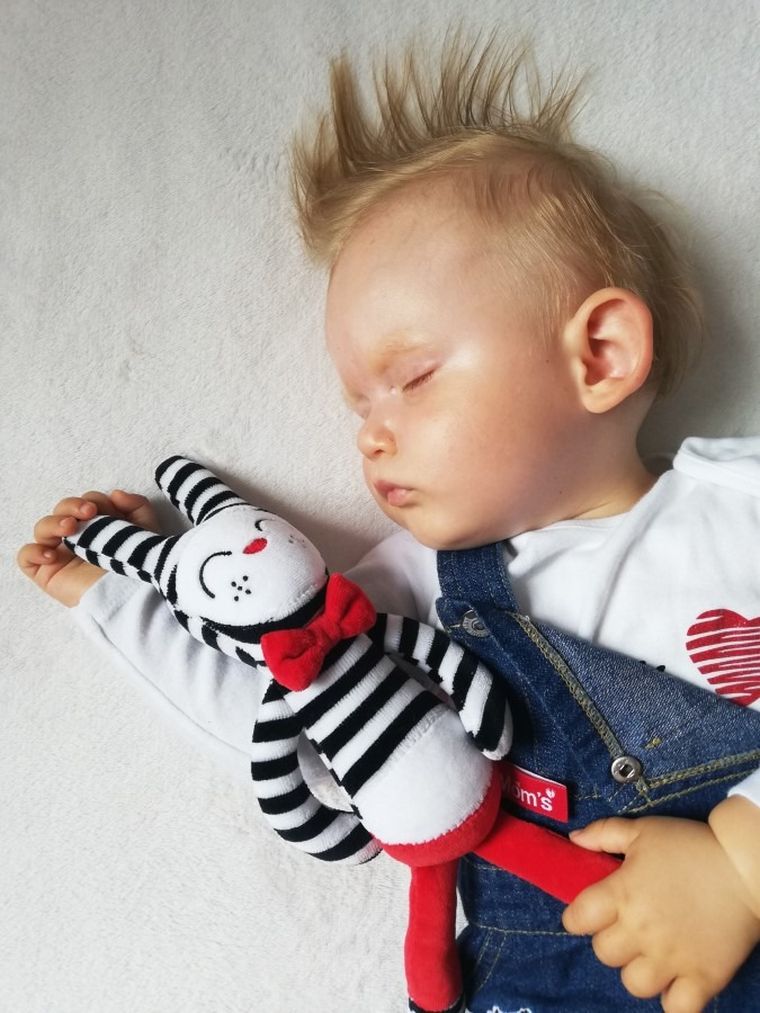 Mom's Care, hycuś, kontrastowa maskotka grzechotka, zabawka sensoryczna