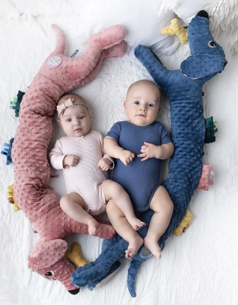 Mom's Care, Jamiś, ochraniacz do łóżeczka, zabawka sensoryczna, różowa