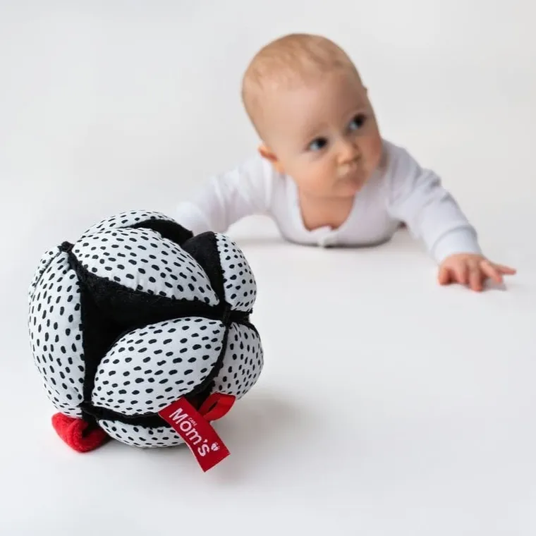 Mom's Care, piłka Takane, kontrastowa zabawka sensoryczna z lusterkiem