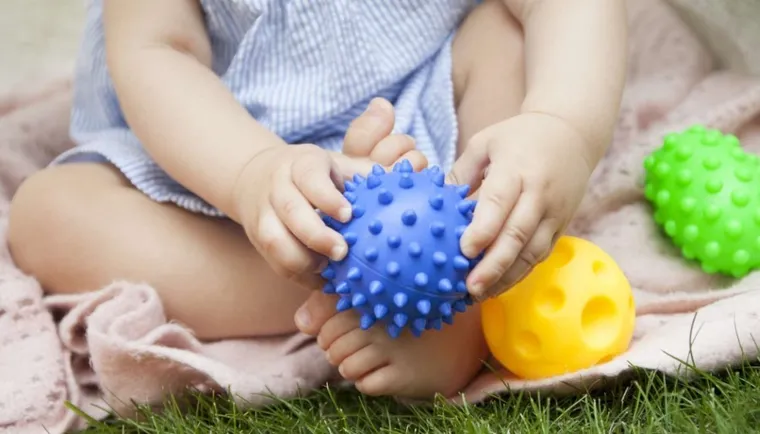 Mom's Care, Sensorky, piłeczki do masażu, piłeczki sensoryczne, 5 szt.