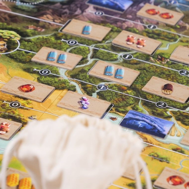 Muduko, Trakty i Kontrakty, gra strategiczna