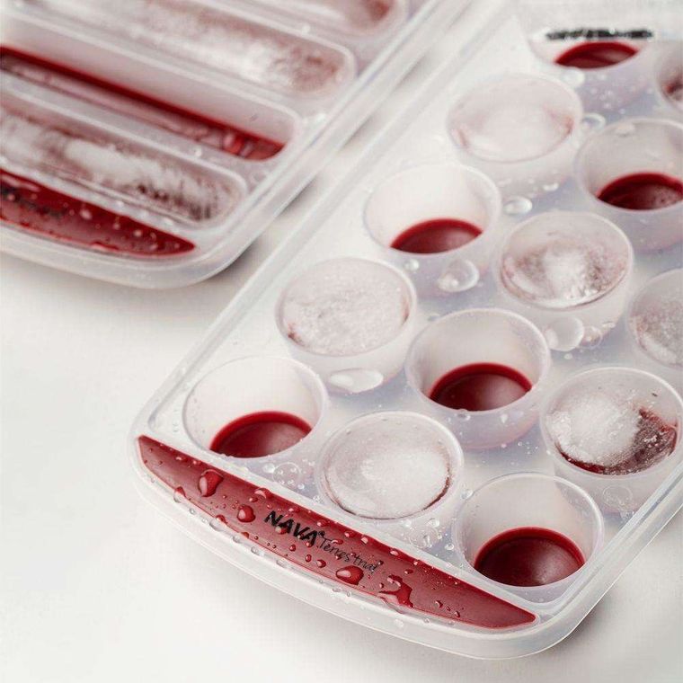 Nava, foremka do 21 kostek lodu, z silikonowym dnem