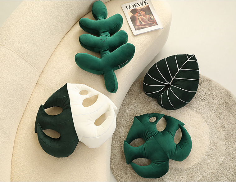 Pluszowa poduszka w kształcie liścia