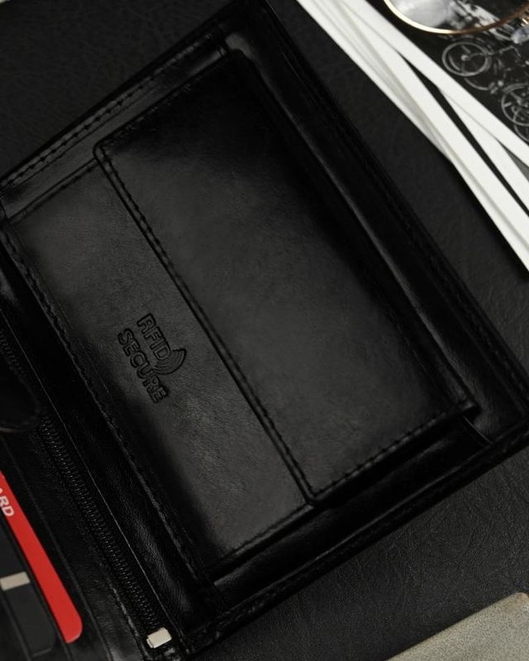 Pojemny, pionowy portfel męski z połyskującej skóry naturalnej, Ronaldo