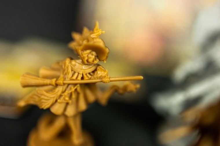 Portal Games, Massive Darkness 2: Mnisi i Nekromanci vs Znakomit, dodatek do gry