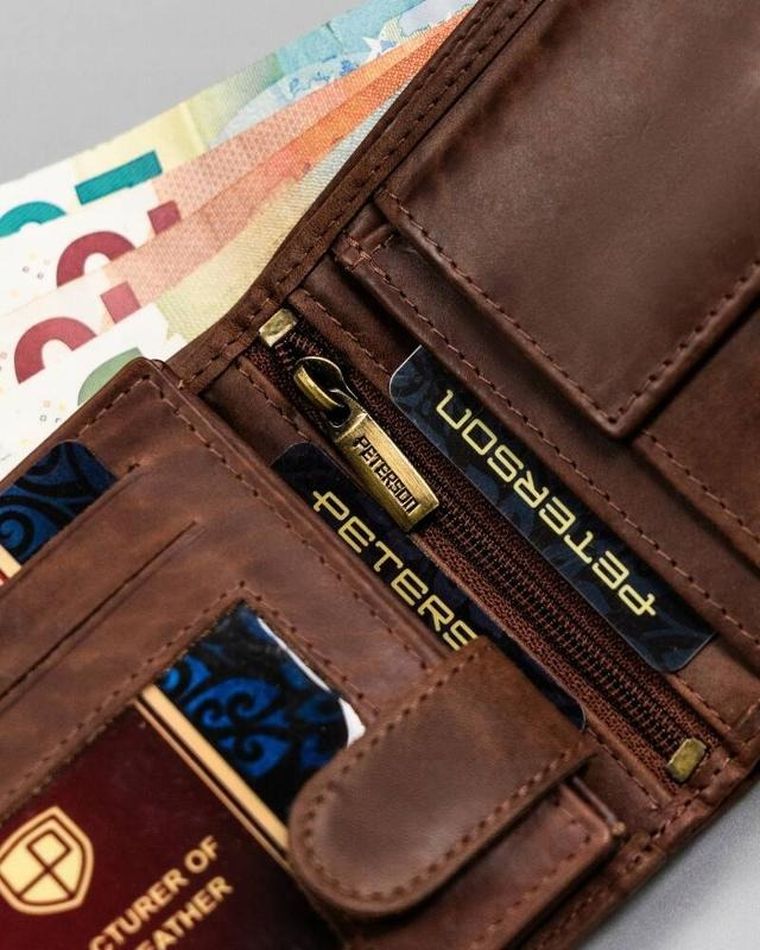Portfel, brązowy, skórzany, Peterson