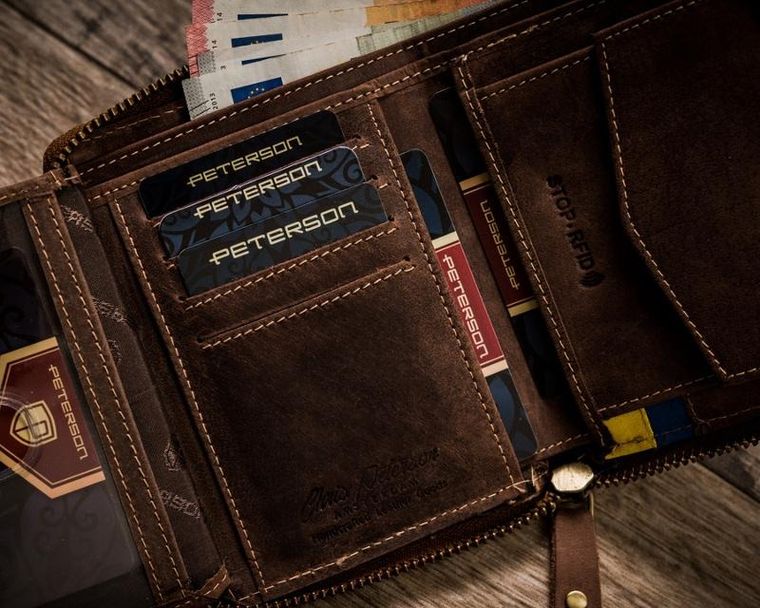 Portfel, brązowy, skórzany, Peterson