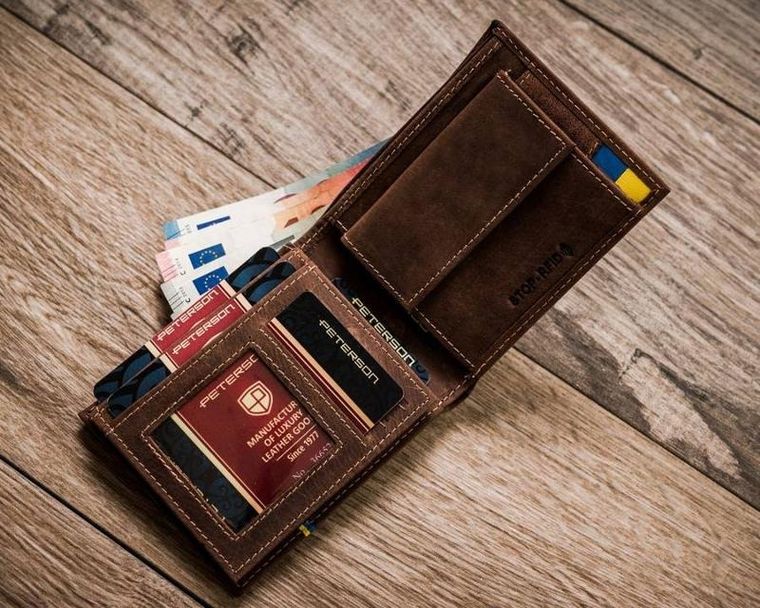 Portfel, brązowy, skórzany, RFID, Peterson