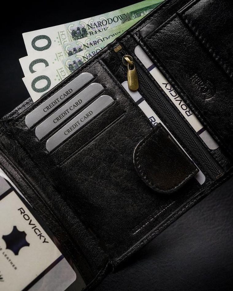 Portfel, czarno-czerwony, skórzany, RFID, Rovicky