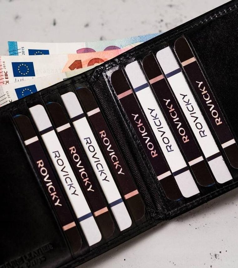 Portfel, czarno-czerwony, skórzany, RFID, Rovicky