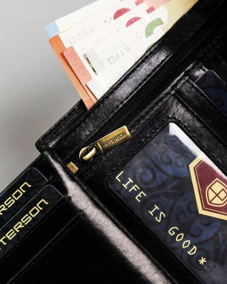 Portfel, czarny, skórzany, Peterson