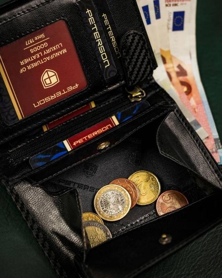 Portfel, czarny, skórzany, Peterson