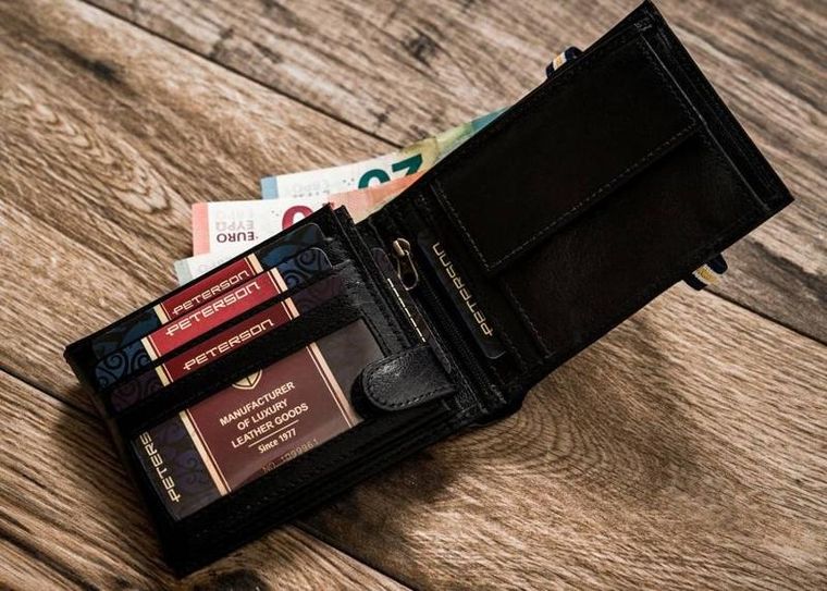 Portfel, czarny, skórzany, Peterson