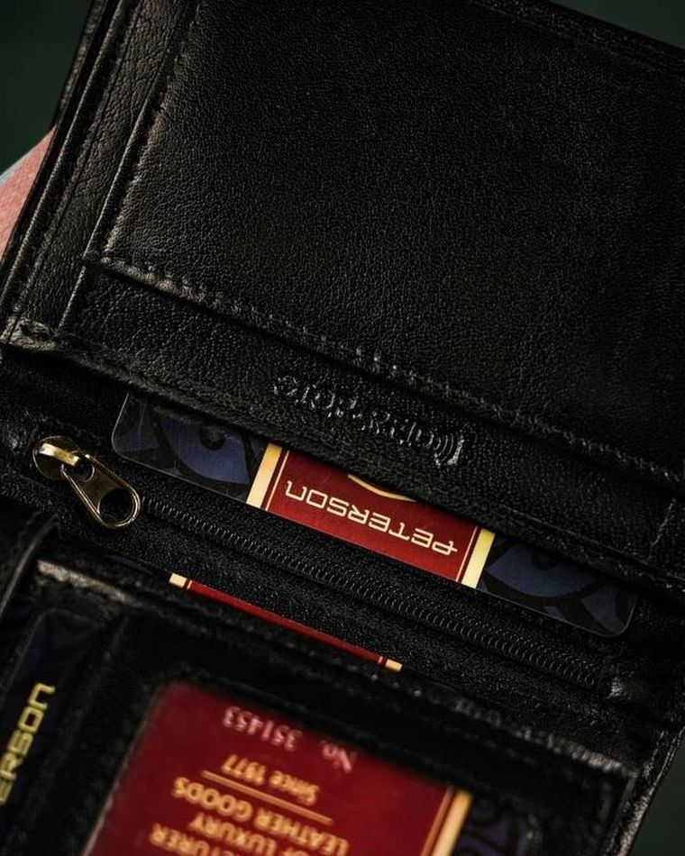 Portfel, czarny, skórzany, Peterson