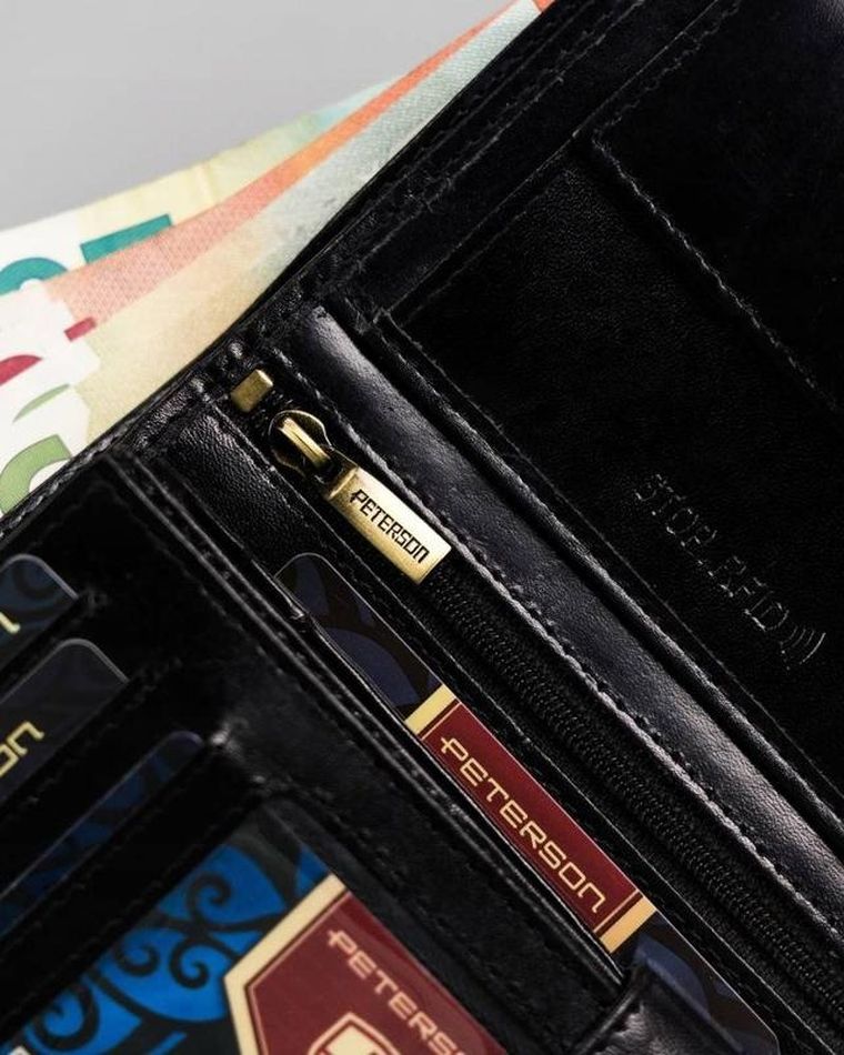 Portfel, czarny, skórzany, Peterson