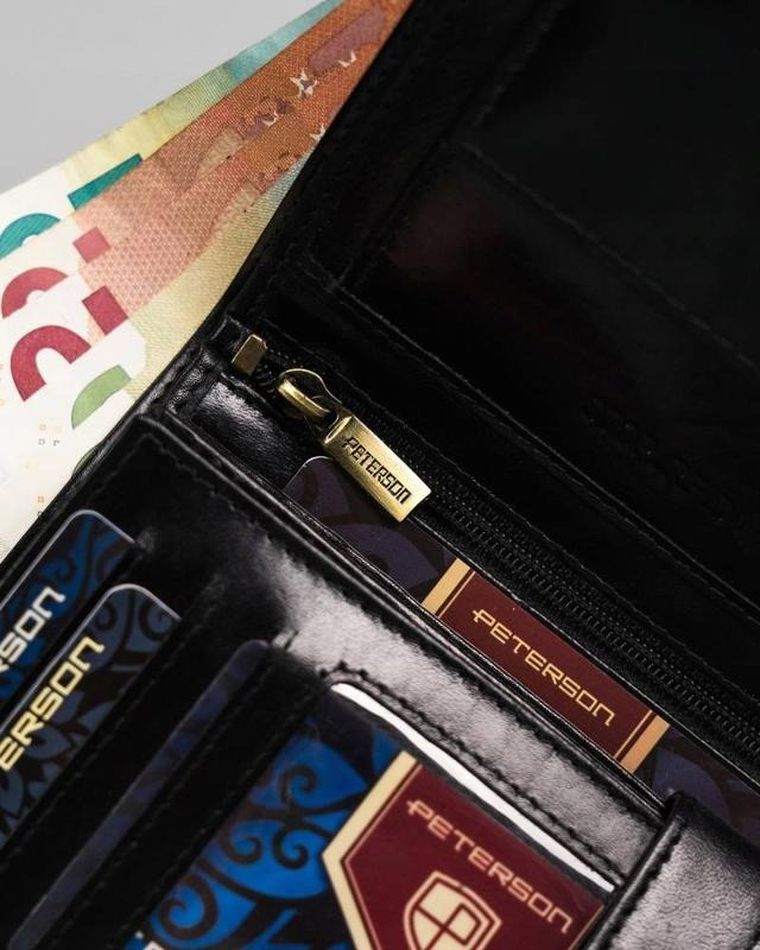 Portfel, czarny, skórzany, Peterson