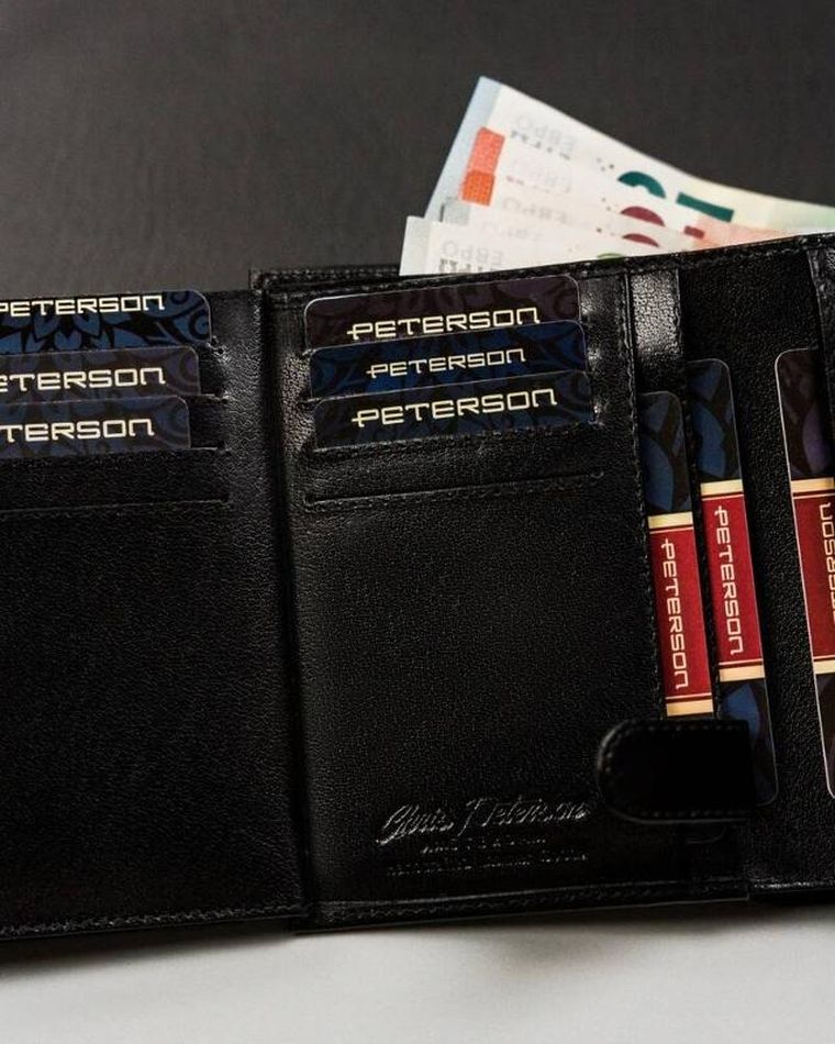 Portfel, czarny, skórzany, Peterson