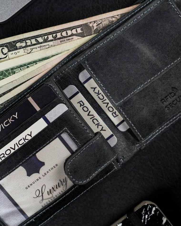 Portfel, czarny, skórzany, RFID, Always Wild