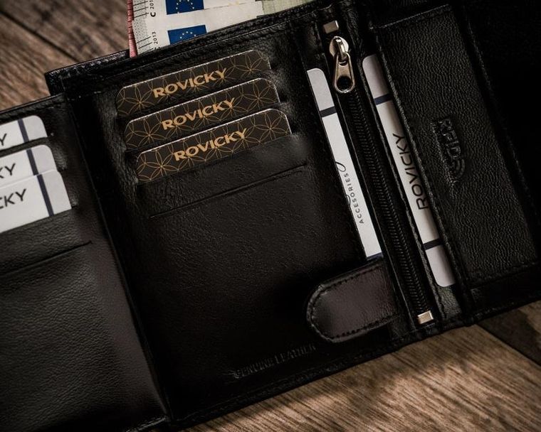 Portfel, czarny, skórzany, RFID, Rovicky