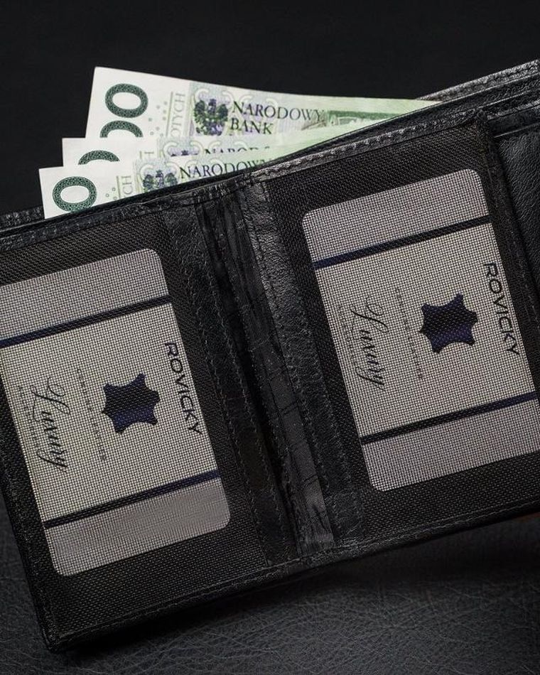 Portfel, czarny, skórzany, RFID, Rovicky