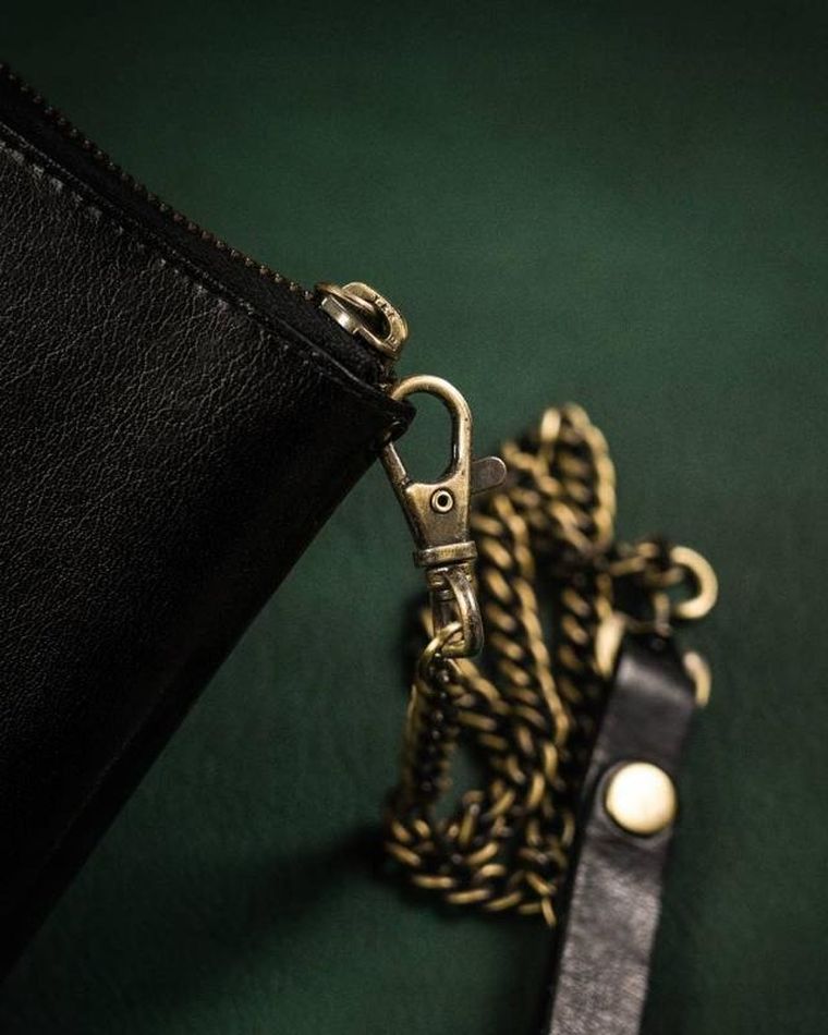 Portfel z łańcuszkiem, czarny, skórzany, Peterson