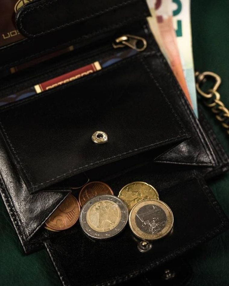 Portfel z łańcuszkiem, czarny, skórzany, Peterson