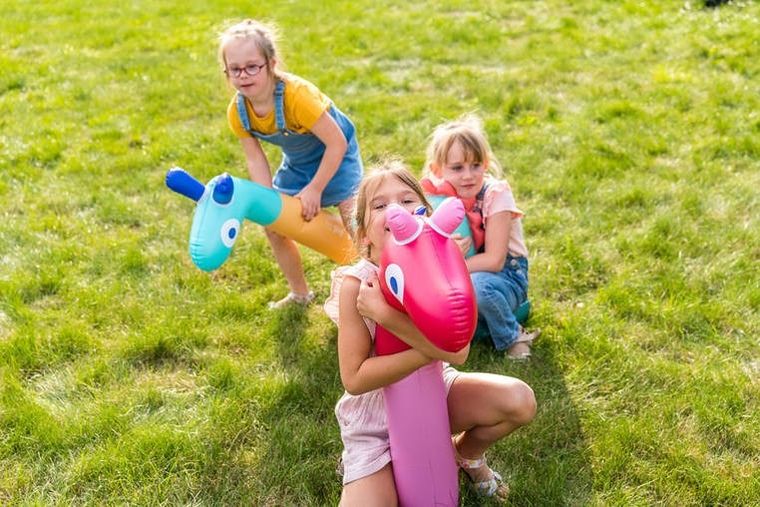 Quut, dmuchany makaron do pływania, dino