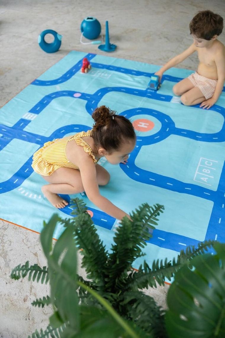 Quut, PlayTowels, Road, dwustronny ręcznik plażowy, 180-180 cm