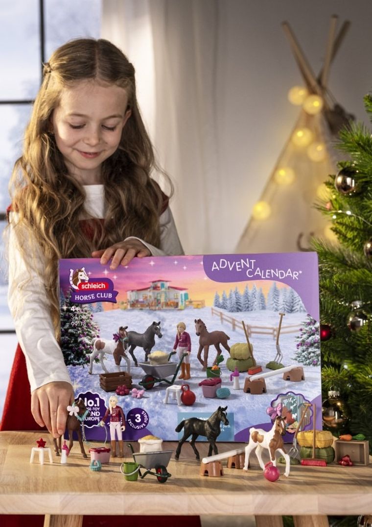 Schleich, Horse Club, Hodowla źrebaków na Boże Narodzenie, kalendarz adwentowy, 99178