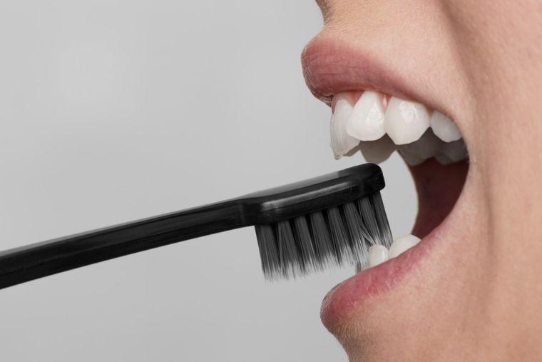 Seysso, szczoteczka do zębów, Antibacterial, z aktywnym węglem, SMTA