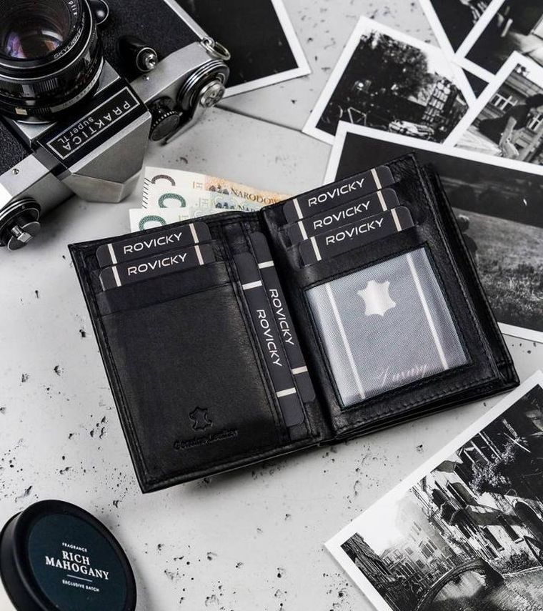 Skórzany portfel męski w średnim rozmiarze, Ronaldo