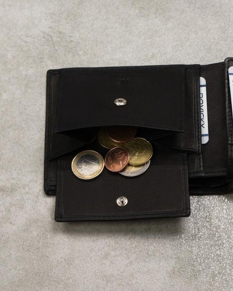 Skórzany portfel zdobiony monogramem, Forever Young