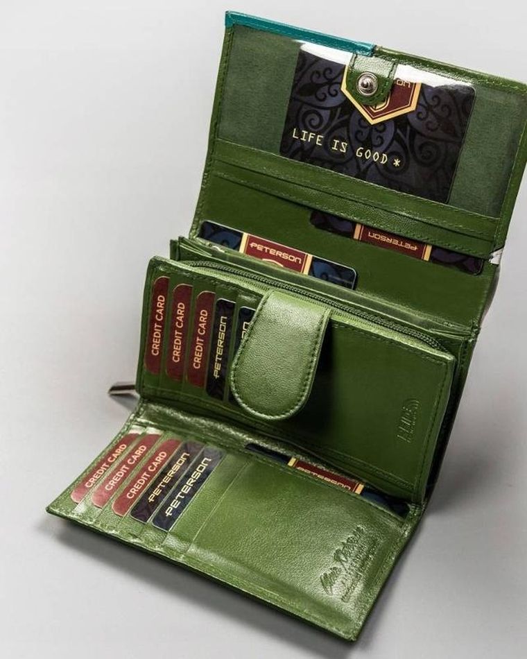 Średnich rozmiarów portfel damski ze skóry naturalnej, Peterson