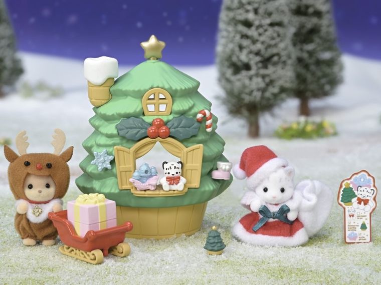 Sylvanian Families, Domek Drzewko Świętczne, zestaw z figurkami i akcesoriami, 5822