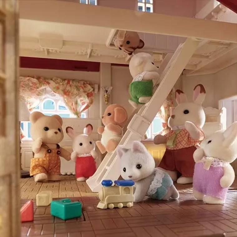 Sylvanian Families, Miejski domek z tajemniczym pokojem na strychu, 5708